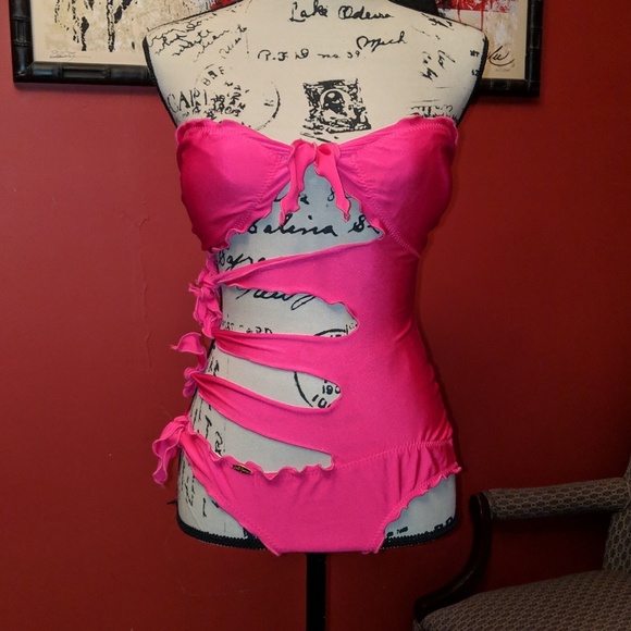 Luli Fama Other - Luli Fama hot pink one piece swimsuit 🔥